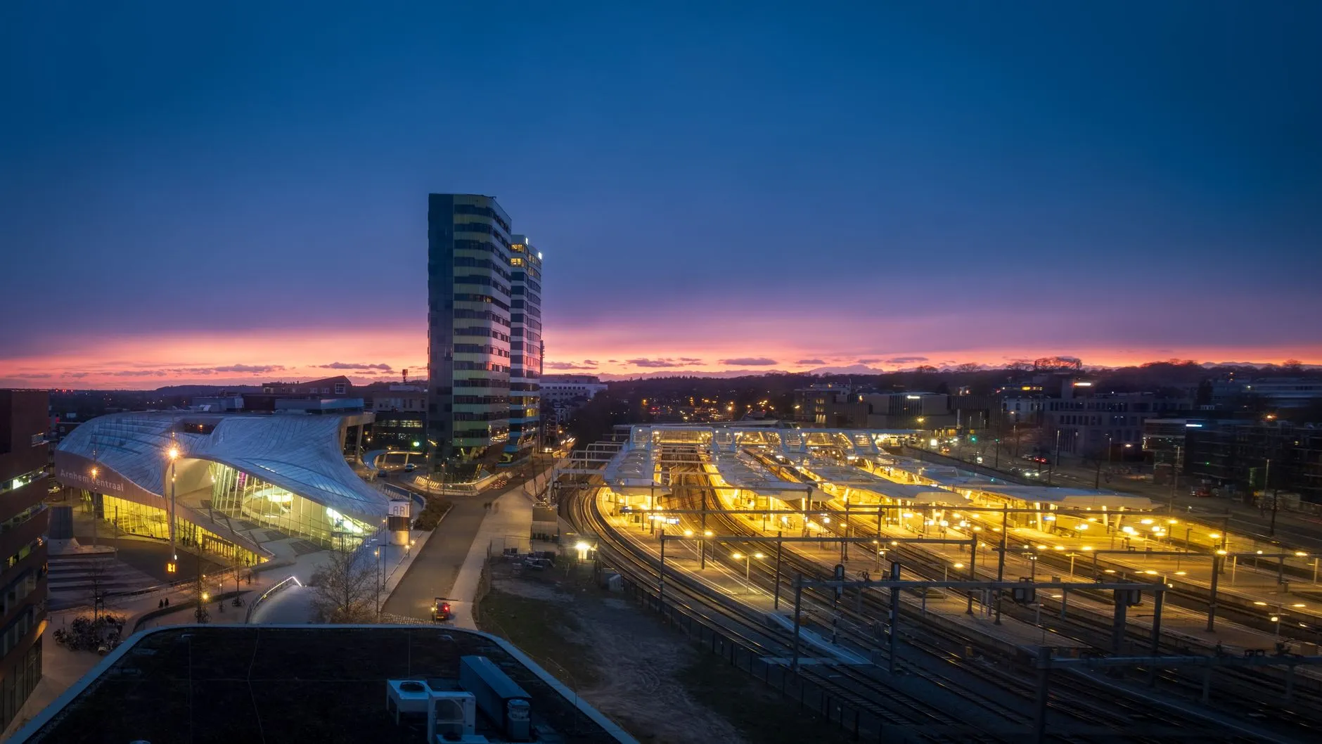 Flughafentransfer zwischen Arnheim und dem Flughafen Frankfurt mit Chauffeur