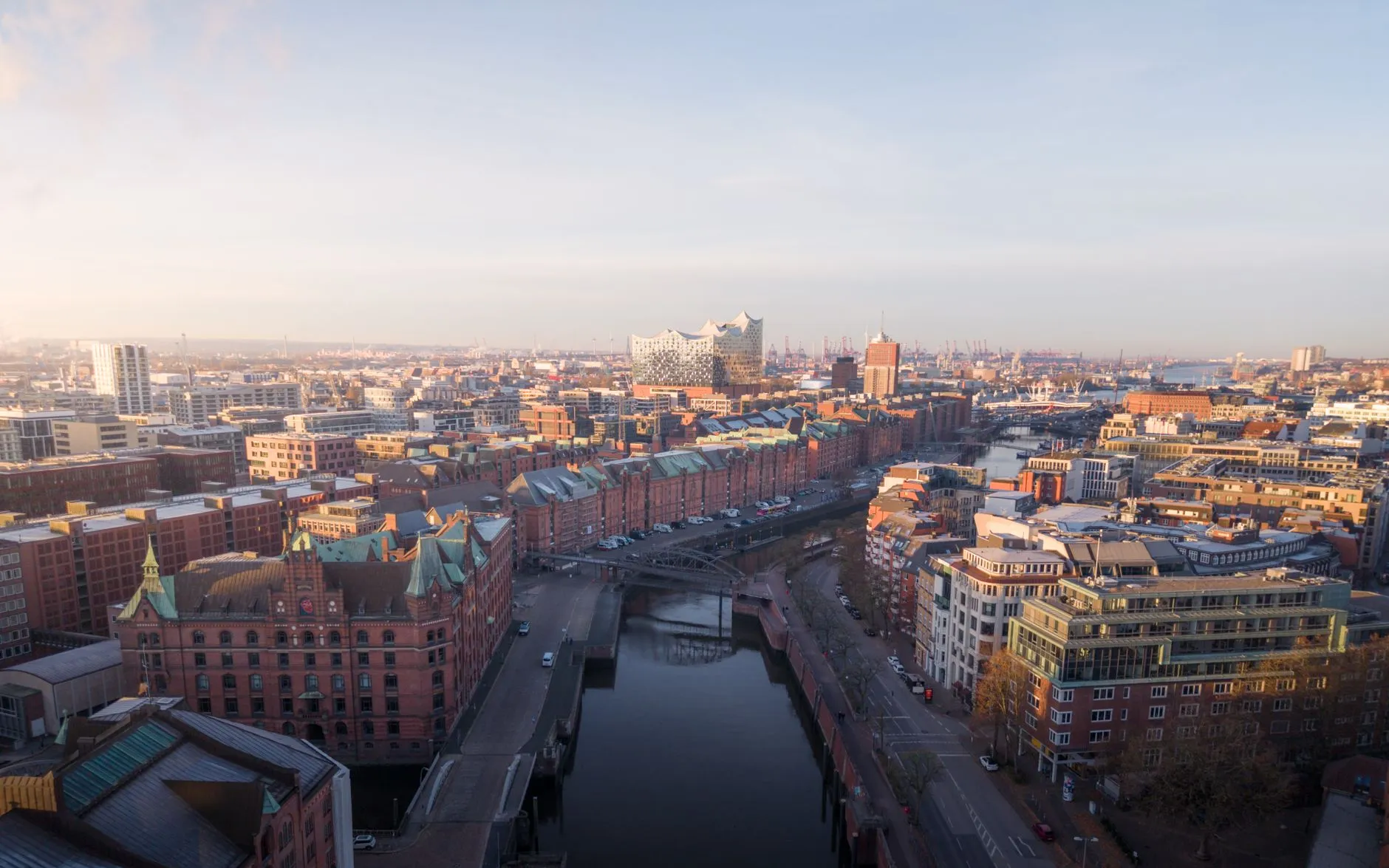 Flughafentransfer zwischen Hamburg und dem Flughafen Frankfurt mit Chauffeur