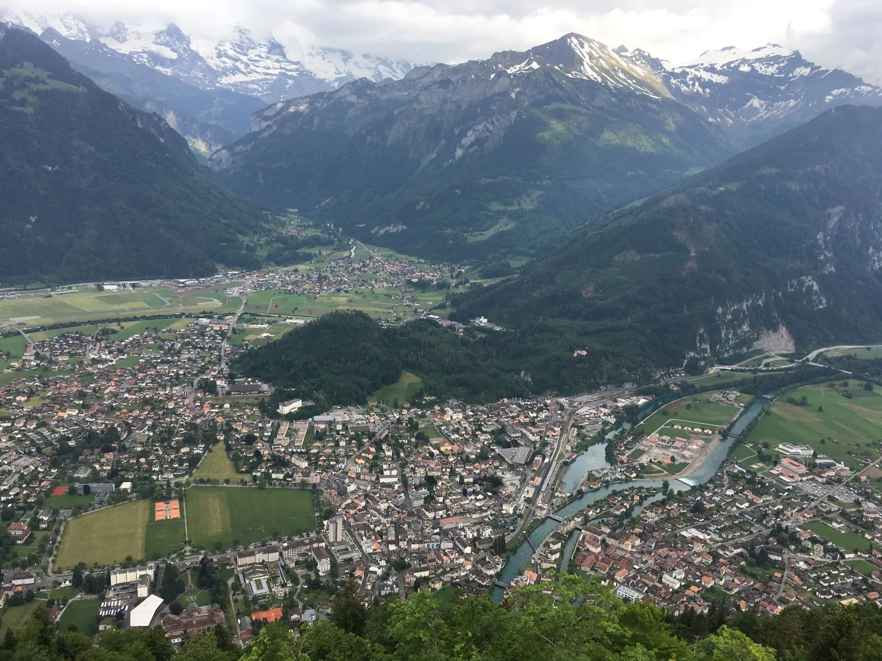 Flughafentransfer zwischen Interlaken und dem Flughafen Frankfurt mit Chauffeur