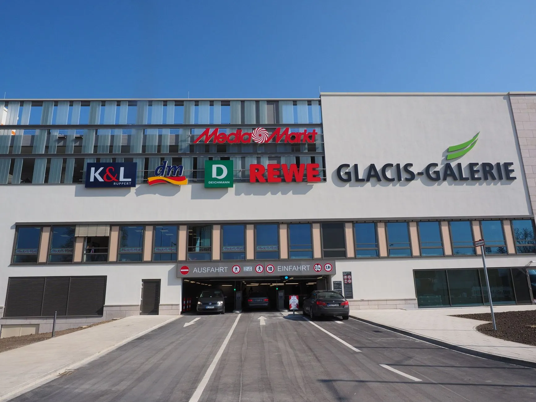 Flughafentransfer zwischen Markt Nordheim und dem Flughafen Frankfurt mit Chauffeur