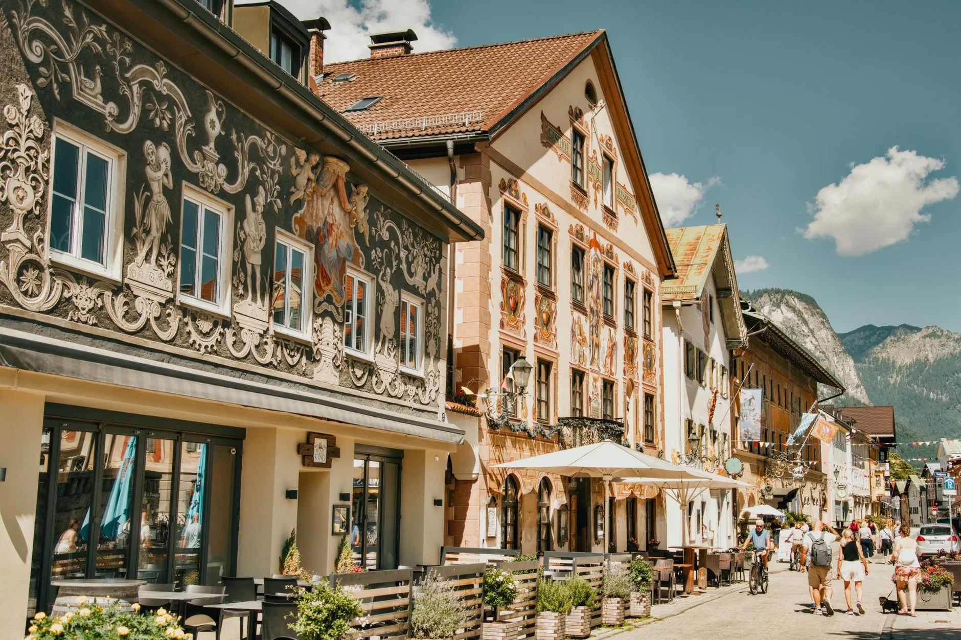 Flughafentransfer zwischen Oberammergau und dem Flughafen Frankfurt mit Chauffeur