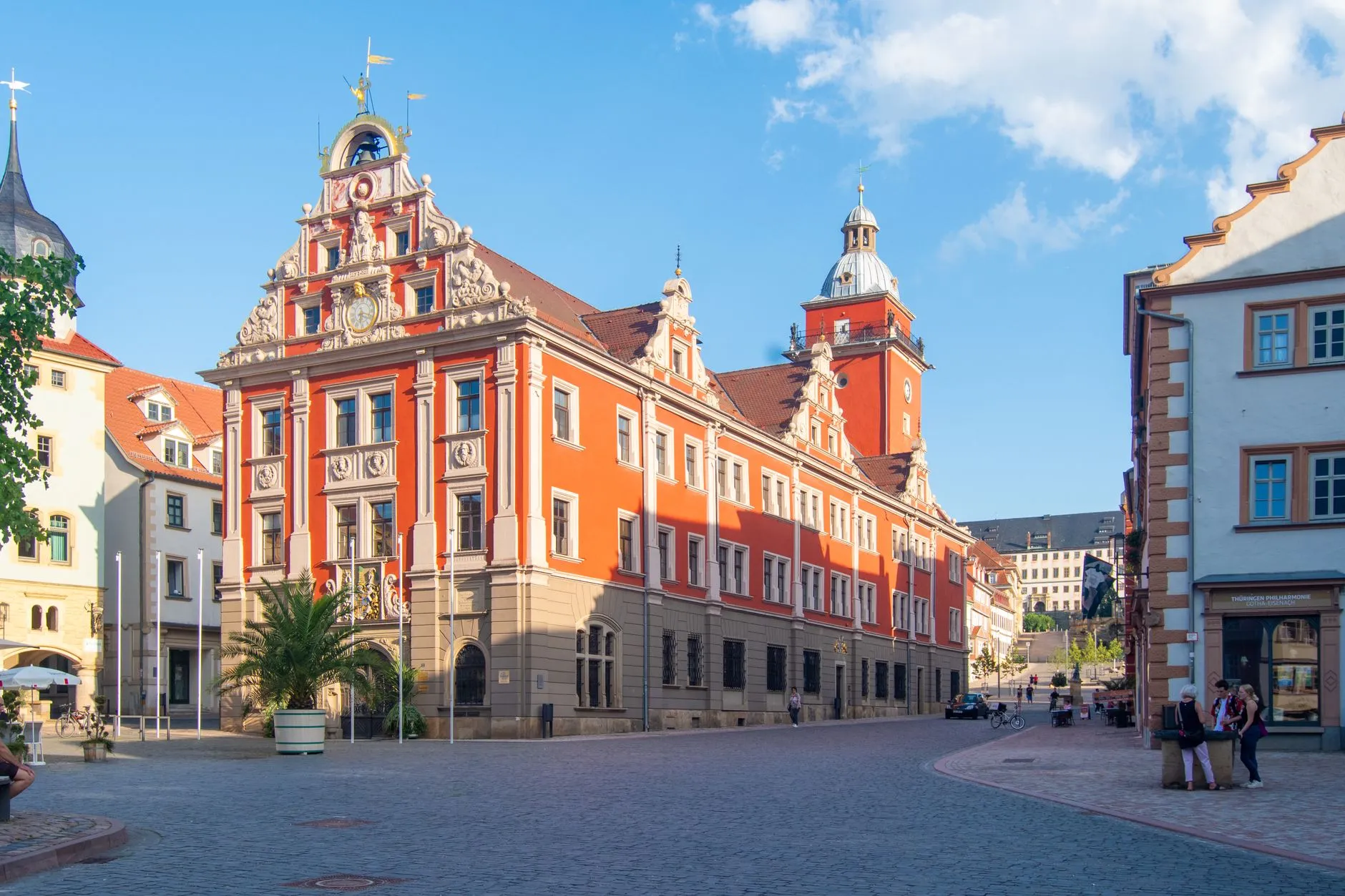 Flughafentransfer zwischen Dietzenbach und dem Flughafen Frankfurt mit Chauffeur