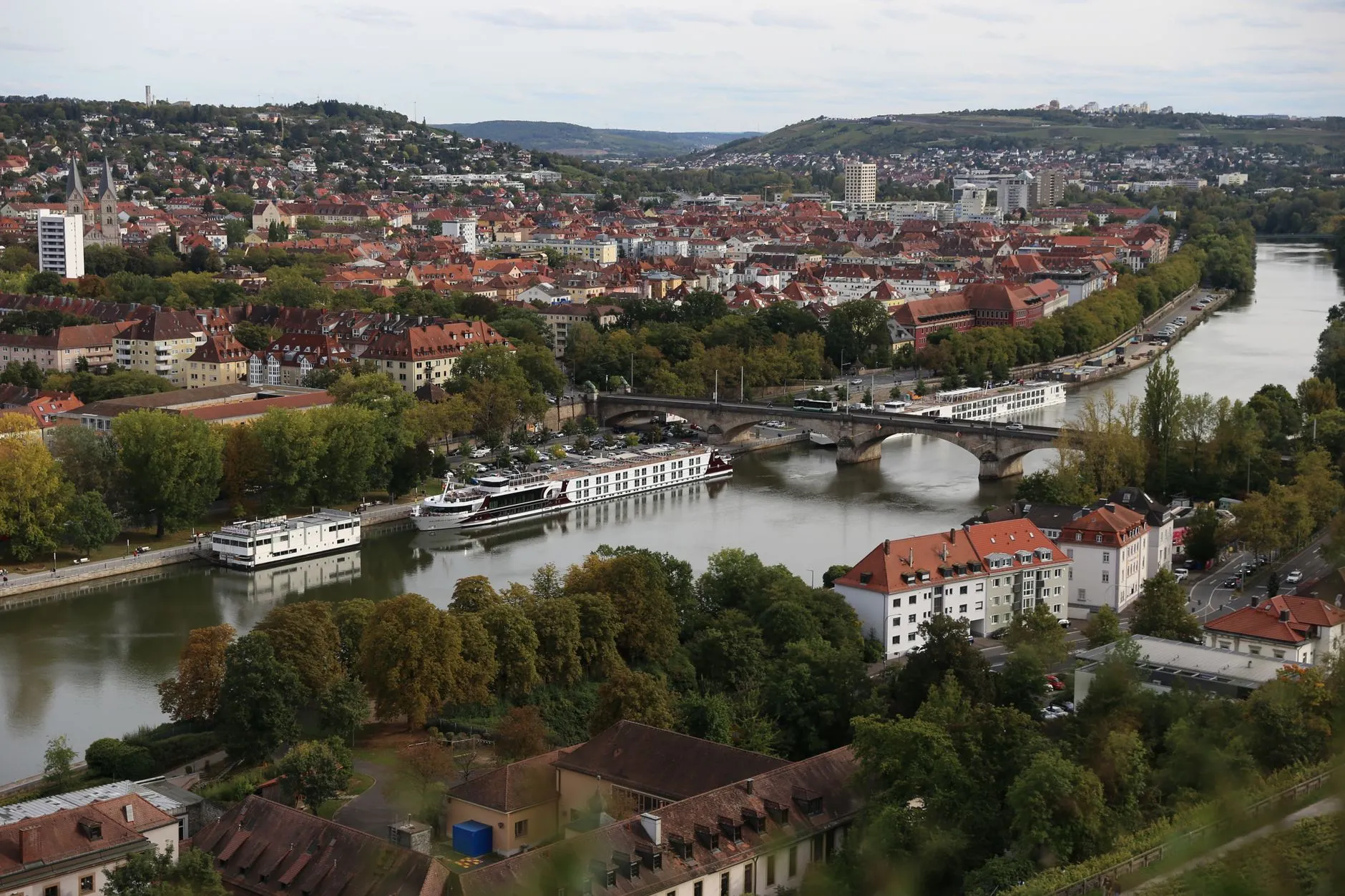 Flughafentransfer zwischen Würzburg und dem Flughafen Frankfurt mit Chauffeur
